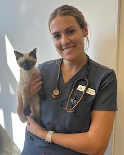 Dr. Rachel Oberschelp
